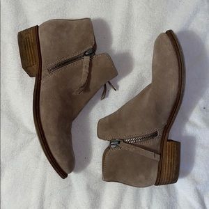 Ankle boots